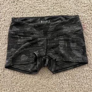 Nobull Heather 2” booty shorts